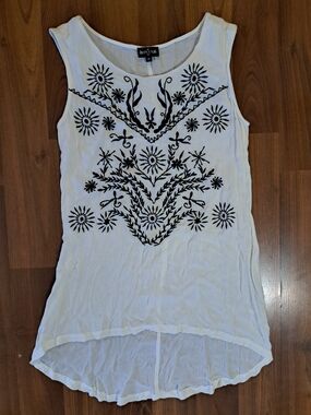 Onyx White Sleeveless Embroidered Tank Top